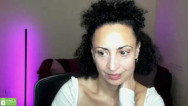 Arianasweety23 online show from 09-09-25, 05:23