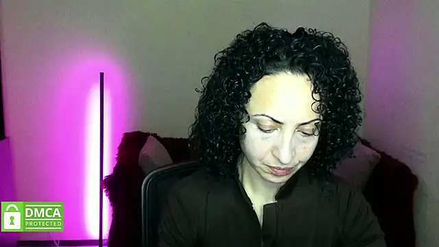 Arianasweety23 online show from 11-04-25, 06:29