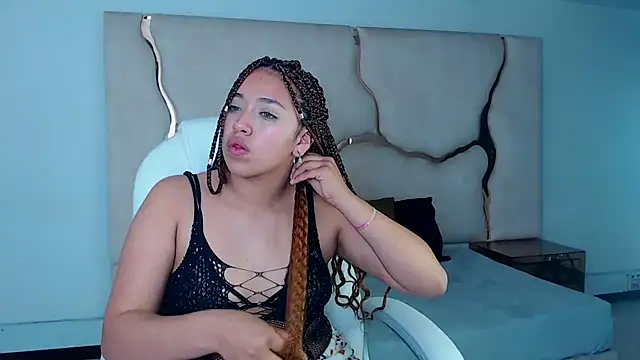 IsabellRodriguez18 online show from 01-31-25, 11:03