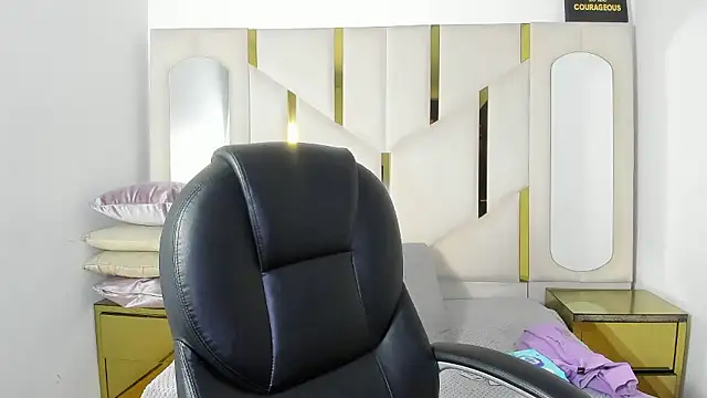 IsabellRodriguez18 online show from 01-17-26, 03:44