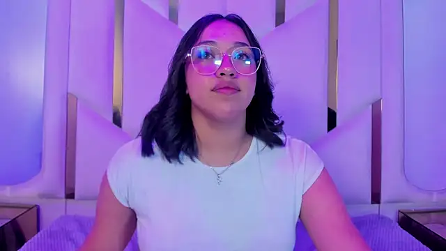 IsabellRodriguez18 online show from 04-15-26, 03:24