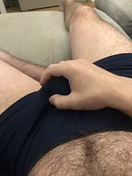 Snapshot of 22TT2295 chatting on 12-29-24, 04:16 22TT2295 online show from 12-29-24, 04:16