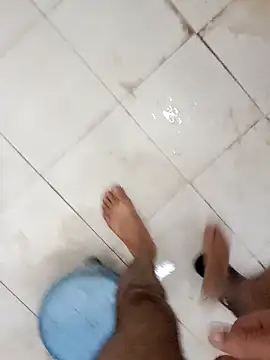 Snapshot of playboyz77 chatting on 12-25-24, 04:44 playboyz77 online show from 12-25-24, 04:44