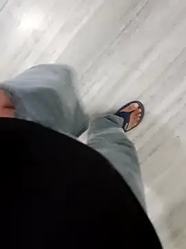 Snapshot of playboyz77 chatting on 12-27-24, 04:26 playboyz77 online show from 12-27-24, 04:26