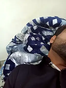 Snapshot of playboyz77 chatting on 01-01-25, 09:17 playboyz77 online show from 01-01-25, 09:17