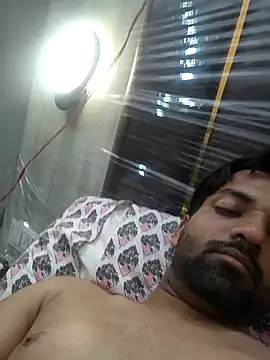 Snapshot of playboyz77 chatting on 02-14-26, 06:15 playboyz77 online show from 02-14-26, 06:15