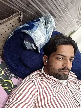 Snapshot of playboyz77 chatting on 03-19-26, 11:36 playboyz77 online show from 03-19-26, 11:36