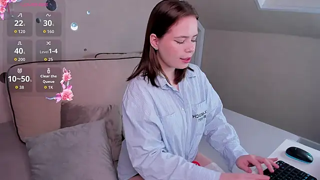 EricaElliott online show from 09-16-25, 12:22