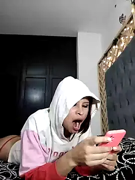 Snapshot of Mia_WAll chatting on 01-03-25, 11:25 Mia WAll online show from 01-03-25, 11:25