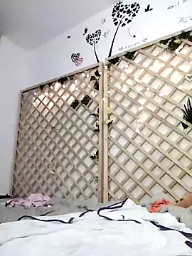 Snapshot of Mia_WAll chatting on 01-16-25, 01:37 Mia WAll online show from 01-16-25, 01:37