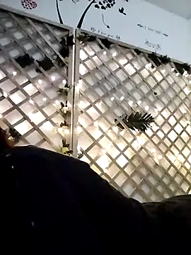 Snapshot of Mia_WAll chatting on 01-22-25, 10:18 Mia WAll online show from 01-22-25, 10:18