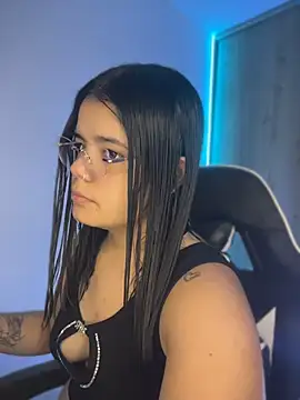 pretty angela1 online show from 04-09-26, 02:00