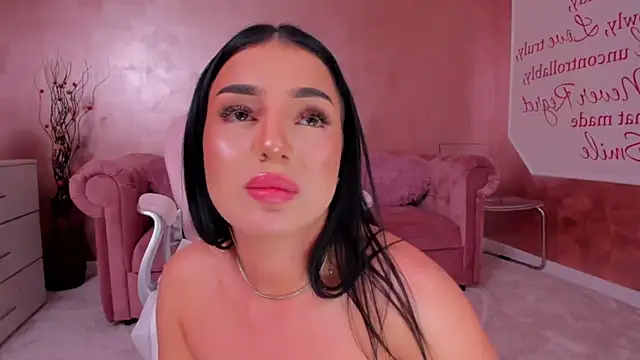 Snapshot of evanew_ chatting on 02-11-25, 10:18 evanew online show from 02-11-25, 10:18