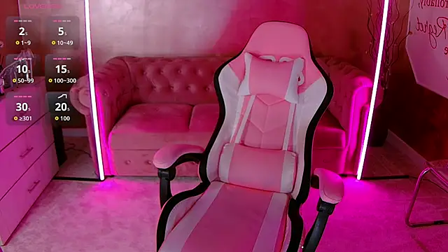 Snapshot of evanew_ chatting on 09-25-25, 04:11 evanew online show from 09-25-25, 04:11