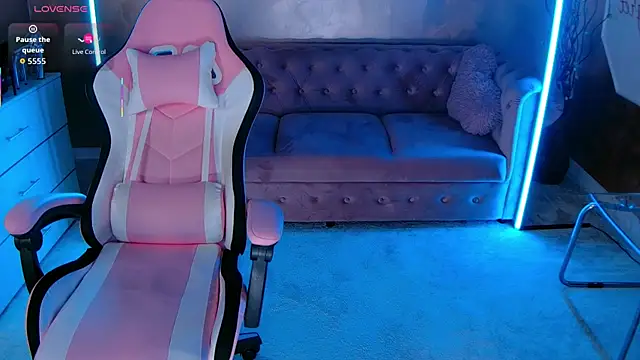 Snapshot of evanew_ chatting on 11-06-25, 05:25 evanew online show from 11-06-25, 05:25