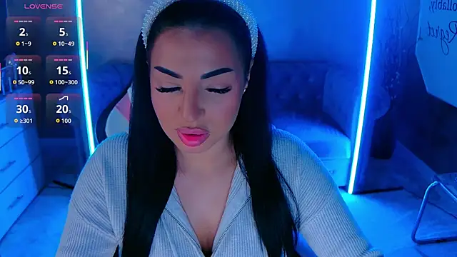 Snapshot of evanew_ chatting on 11-28-25, 05:04 evanew online show from 11-28-25, 05:04