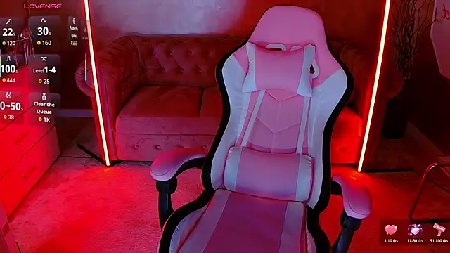 Snapshot of evanew_ chatting on 12-16-25, 04:45 evanew online show from 12-16-25, 04:45