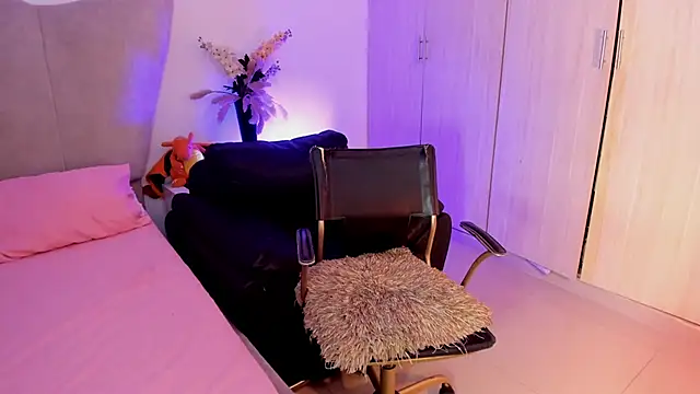 rachaeldeckard   online show from 11-07-25, 03:06