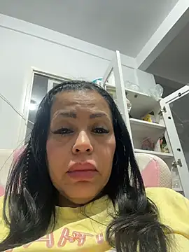 KarolRubi1 online show from 05-27-26, 01:57