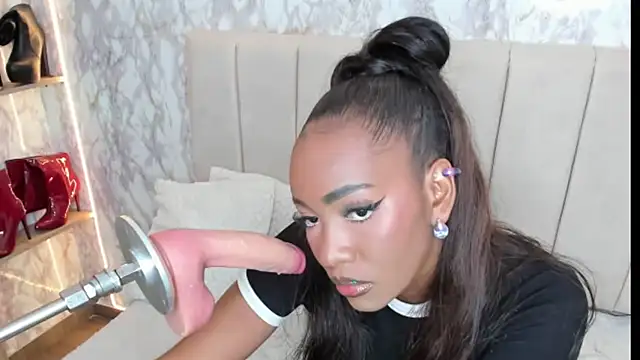 whiitneyfox online show from 10-26-25, 11:09