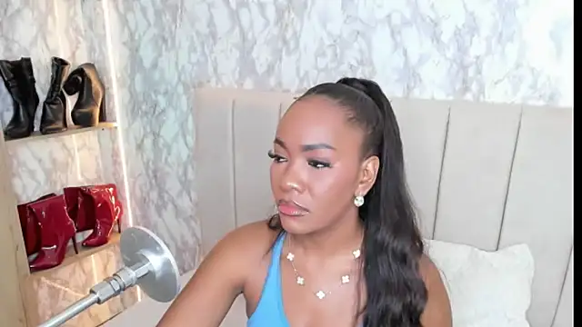 whiitneyfox online show from 10-27-25, 09:41