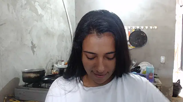 Coral0403 online show from 03-01-25, 06:21