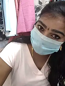 Snapshot of meena_27 chatting on 02-07-25, 04:59 meena 27 online show from 02-07-25, 04:59
