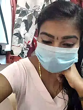 Snapshot of meena_27 chatting on 02-07-25, 08:01 meena 27 online show from 02-07-25, 08:01