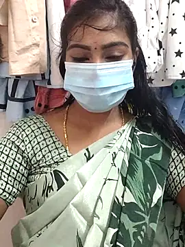 Snapshot of meena_27 chatting on 02-14-25, 07:38 meena 27 online show from 02-14-25, 07:38
