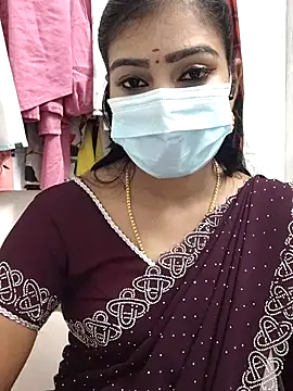 Snapshot of meena_27 chatting on 02-15-25, 04:34 meena 27 online show from 02-15-25, 04:34