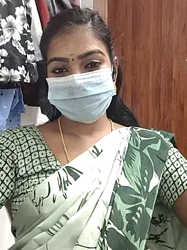 Snapshot of meena_27 chatting on 02-20-25, 07:08 meena 27 online show from 02-20-25, 07:08