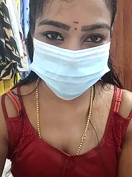 Snapshot of meena_27 chatting on 02-26-25, 10:15 meena 27 online show from 02-26-25, 10:15
