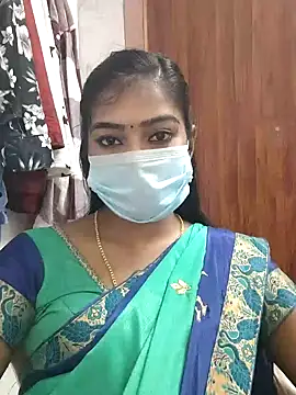 Snapshot of meena_27 chatting on 03-05-25, 04:24 meena 27 online show from 03-05-25, 04:24