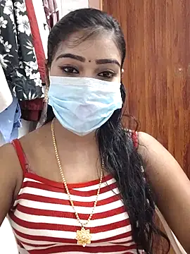 Snapshot of meena_27 chatting on 03-08-25, 04:06 meena 27 online show from 03-08-25, 04:06
