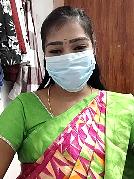 Snapshot of meena_27 chatting on 03-09-25, 04:11 meena 27 online show from 03-09-25, 04:11