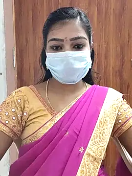 Snapshot of meena_27 chatting on 03-11-25, 11:33 meena 27 online show from 03-11-25, 11:33