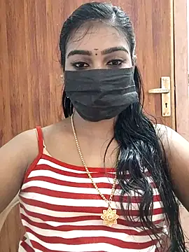 Snapshot of meena_27 chatting on 03-19-25, 06:24 meena 27 online show from 03-19-25, 06:24