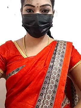 Snapshot of meena_27 chatting on 09-10-25, 06:24 meena 27 online show from 09-10-25, 06:24