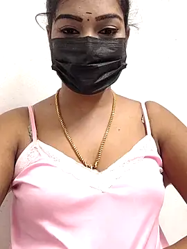 Snapshot of meena_27 chatting on 09-12-25, 07:03 meena 27 online show from 09-12-25, 07:03