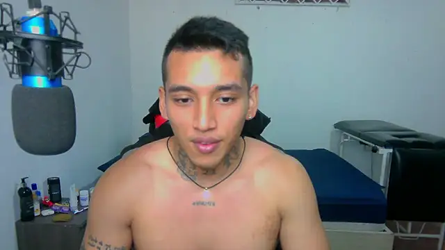 Snapshot of David_Adams2003 chatting on 01-20-25, 12:49 David Adams2003 online show from 01-20-25, 12:49