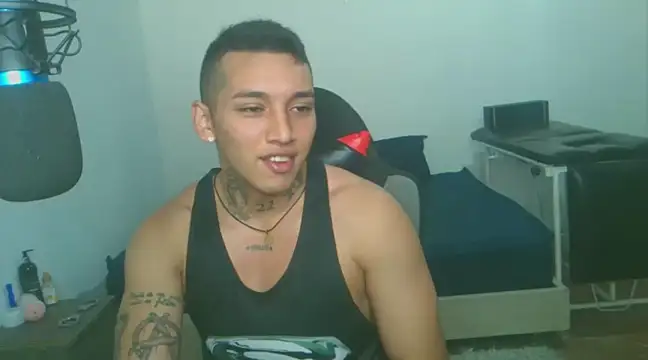 Snapshot of David_Adams2003 chatting on 01-29-25, 01:17 David Adams2003 online show from 01-29-25, 01:17