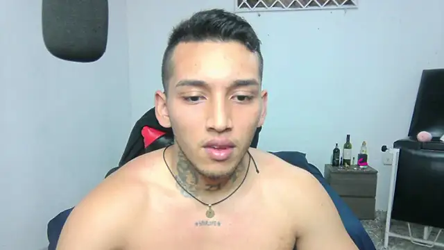 Snapshot of David_Adams2003 chatting on 02-26-25, 02:25 David Adams2003 online show from 02-26-25, 02:25