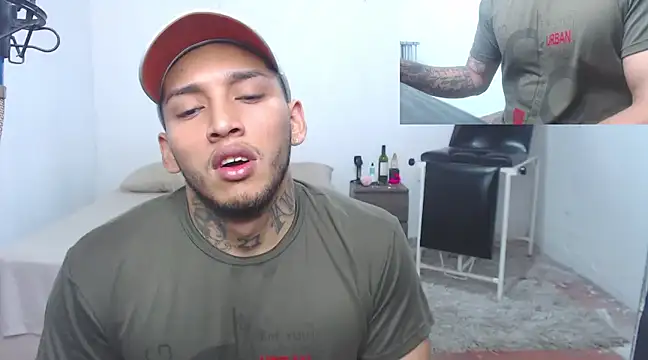 Snapshot of David_Adams2003 chatting on 03-13-25, 01:40 David Adams2003 online show from 03-13-25, 01:40