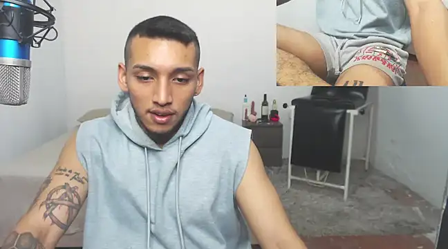 Snapshot of David_Adams2003 chatting on 03-14-25, 02:41 David Adams2003 online show from 03-14-25, 02:41