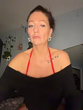 Snapshot of AlessasRoom chatting on 11-11-25, 07:19 AlessasRoom online show from 11-11-25, 07:19