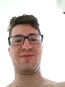 Snapshot of MrBelac chatting on 03-08-25, 04:06 MrBelac online show from 03-08-25, 04:06