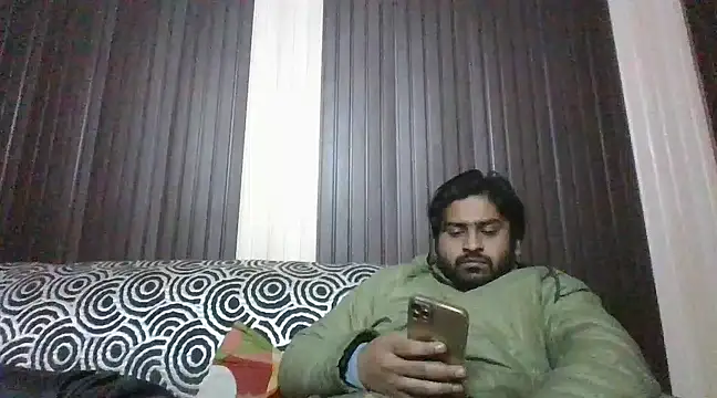 Snapshot of indihotguy chatting on 01-16-25, 11:48 indihotguy online show from 01-16-25, 11:48