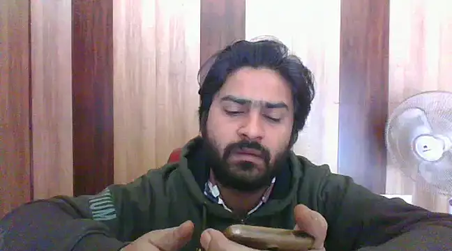 Snapshot of indihotguy chatting on 02-01-25, 06:32 indihotguy online show from 02-01-25, 06:32