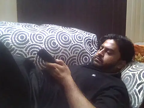 Snapshot of indihotguy chatting on 10-05-25, 02:48 indihotguy online show from 10-05-25, 02:48