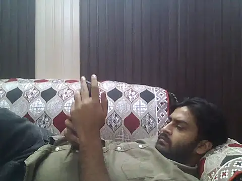 Snapshot of indihotguy chatting on 11-07-25, 12:27 indihotguy online show from 11-07-25, 12:27